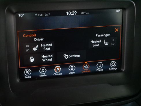 Used 2018 Jeep Renegade Altitude AWD/4WD image 29