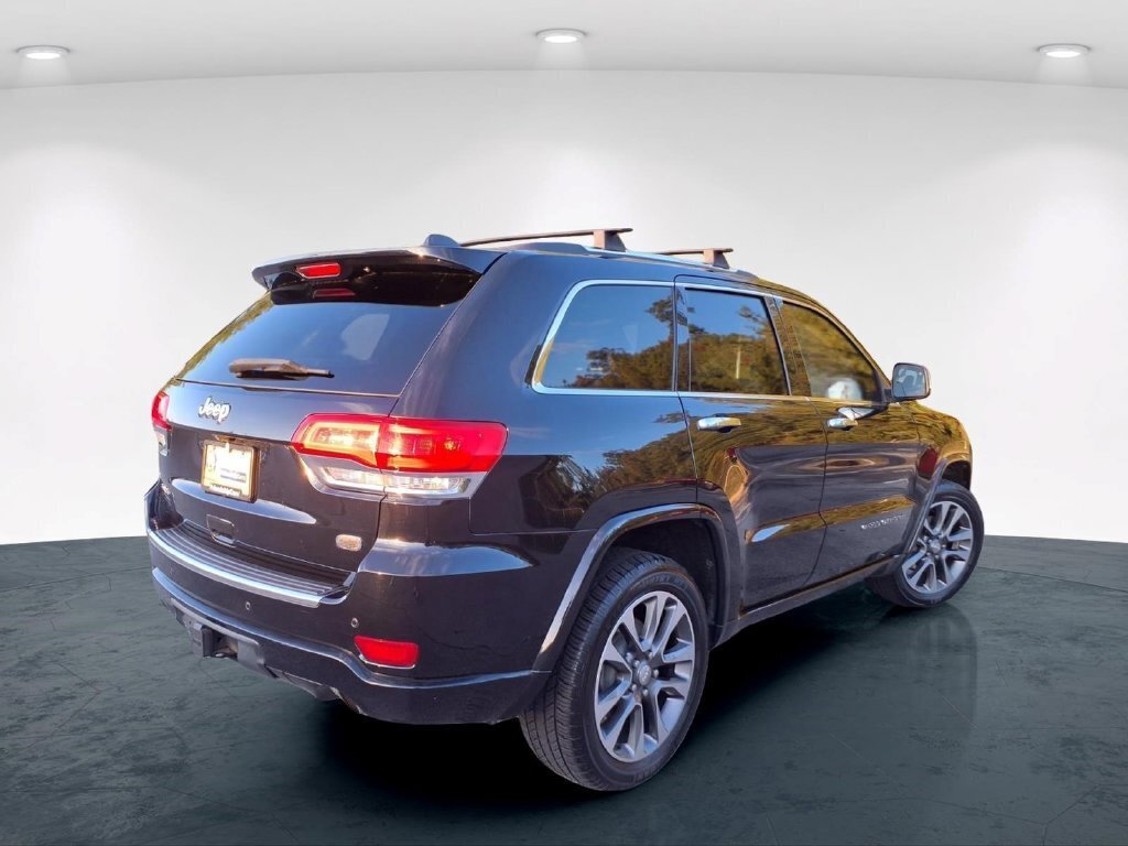 Used 2017 Jeep Grand Cherokee Overland AWD/4WD image 6