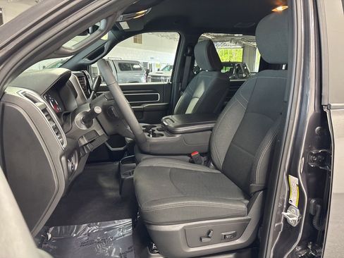 Used 2025 RAM 2500 Big Horn AWD/4WD image 9