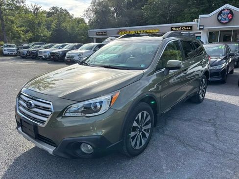 Used 2015 Subaru Outback 3.6R Limited AWD/4WD image 4