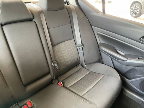 Used 2025 Nissan Altima 2.5 SV FWD image 37