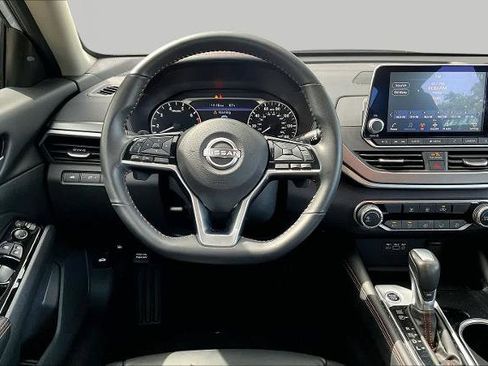 Certified 2024 Nissan Altima 2.5 SR FWD image 6