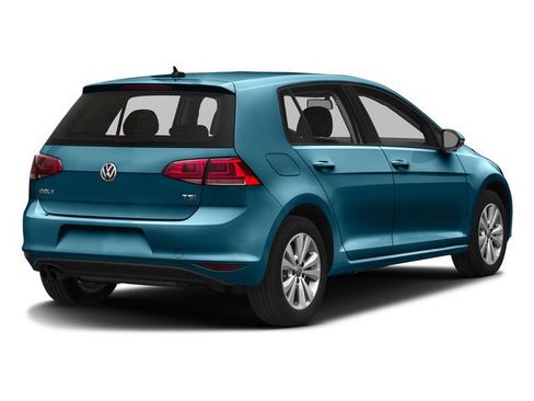 Used 2016 Volkswagen Golf S image 2