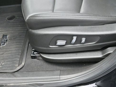 Used 2024 Cadillac XT6 Premium Luxury w/ LPO, Floor Liner Package AWD/4WD image 15