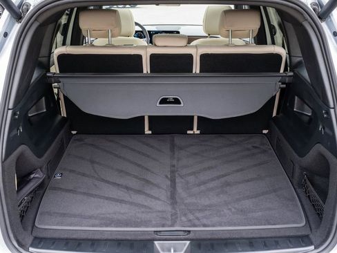 Used 2026 Mercedes-Benz GLB 250 4MATIC w/ Exclusive Package image 32
