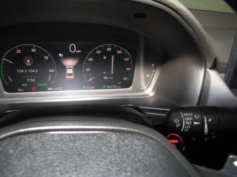 Used 2023 Honda Accord Sport image 4