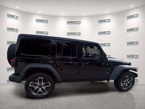 Used 2025 Jeep Wrangler Unlimited Sport S 4xe w/ Convenience Group AWD/4WD image 8