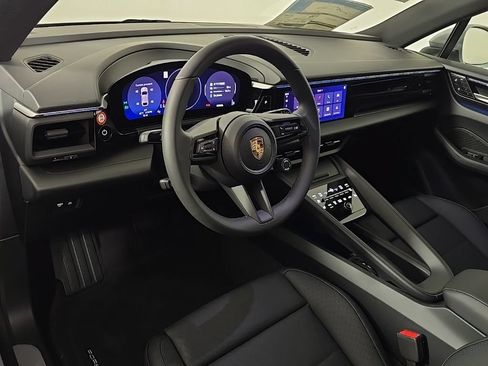 Certified 2025 Porsche Macan Electric RWD image 4