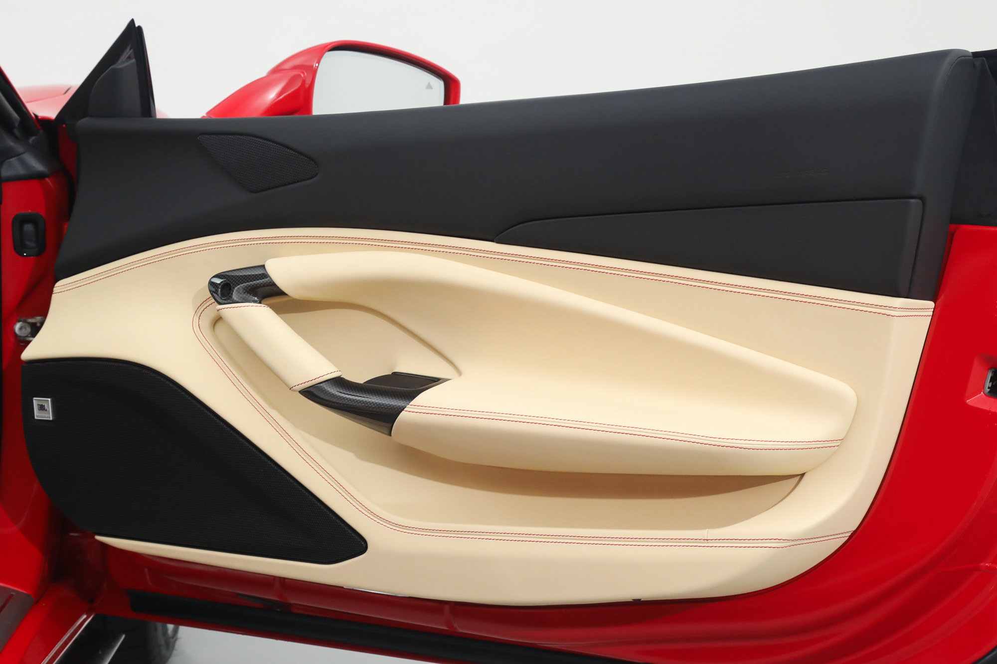 Certified 2022 Ferrari F8 Tributo RWD image 20
