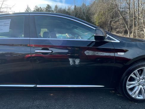 Used 2018 Cadillac XTS Luxury image 11