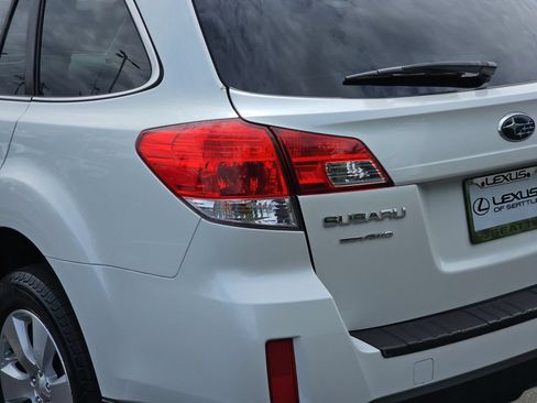 Used 2012 Subaru Outback 3.6R w/ Popular Pkg 1B AWD/4WD image 34