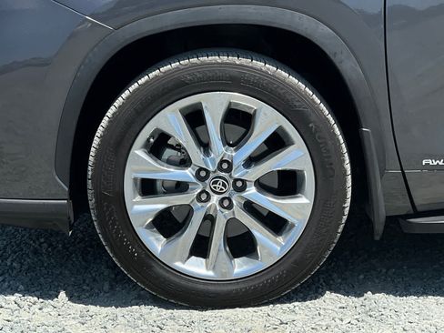 Used 2023 Toyota Highlander Limited AWD/4WD image 12