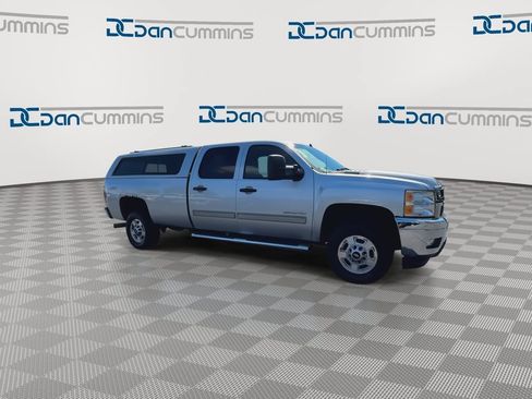 Used 2014 Chevrolet Silverado 2500 LT w/ Interior Plus Package AWD/4WD image 2