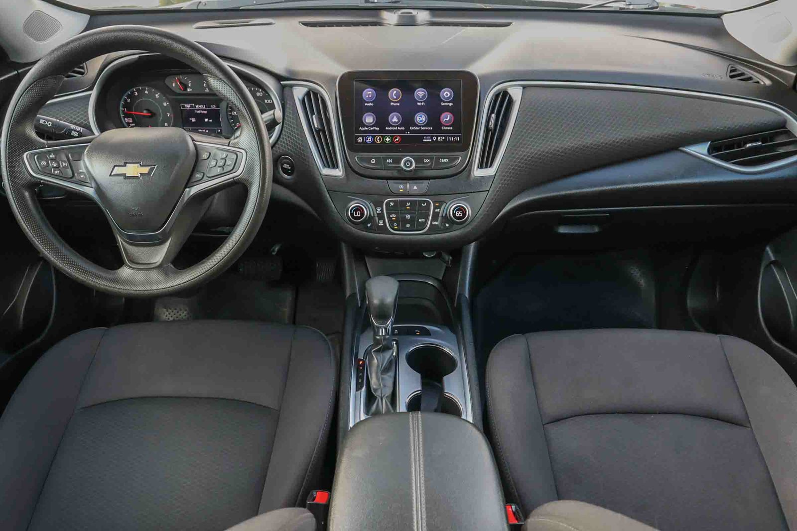 Used 2024 Chevrolet Malibu LT FWD image 2