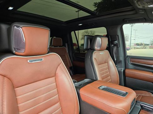 Certified 2024 GMC Yukon XL Denali Ultimate image 33