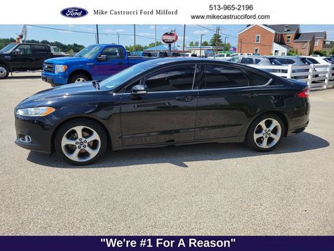 Used 2016 Ford Fusion SE w/ Equipment Group 201A FWD image 2