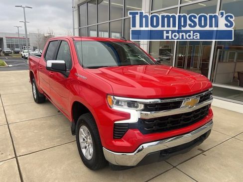 Used 2025 Chevrolet Silverado 1500 LT image 1