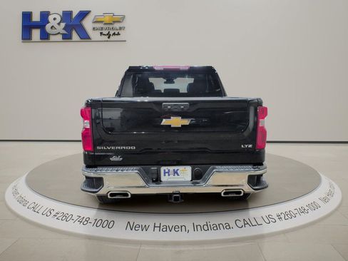 Used 2024 Chevrolet Silverado 1500 LTZ AWD/4WD image 5
