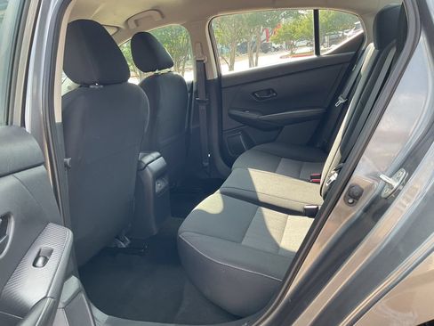 Used 2025 Nissan Sentra SV FWD image 11