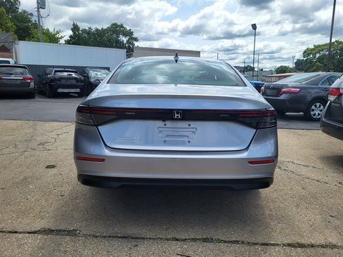 Used 2025 Honda Accord LX image 6