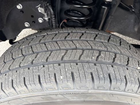 Used 2024 Ford F250 XLT w/ FX4 Off-Road Package AWD/4WD image 9