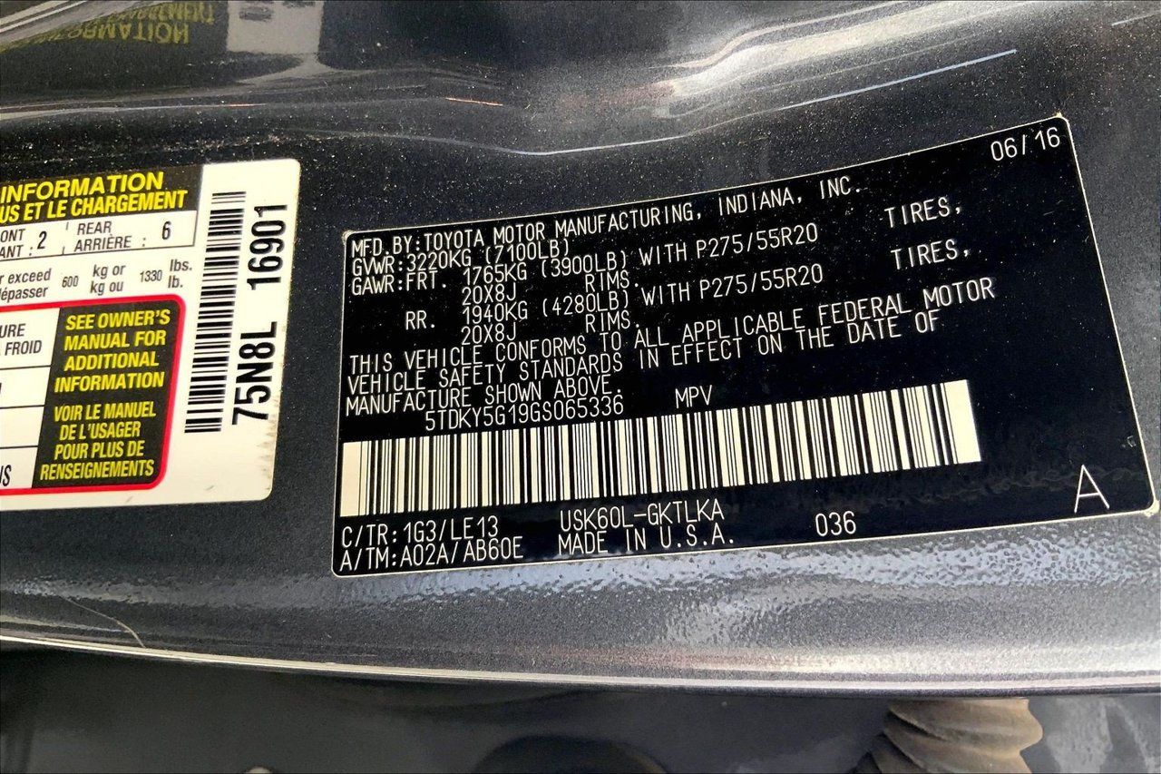 Used 2016 Toyota Sequoia Limited w/ Safety & Convenience Package RWD image 8