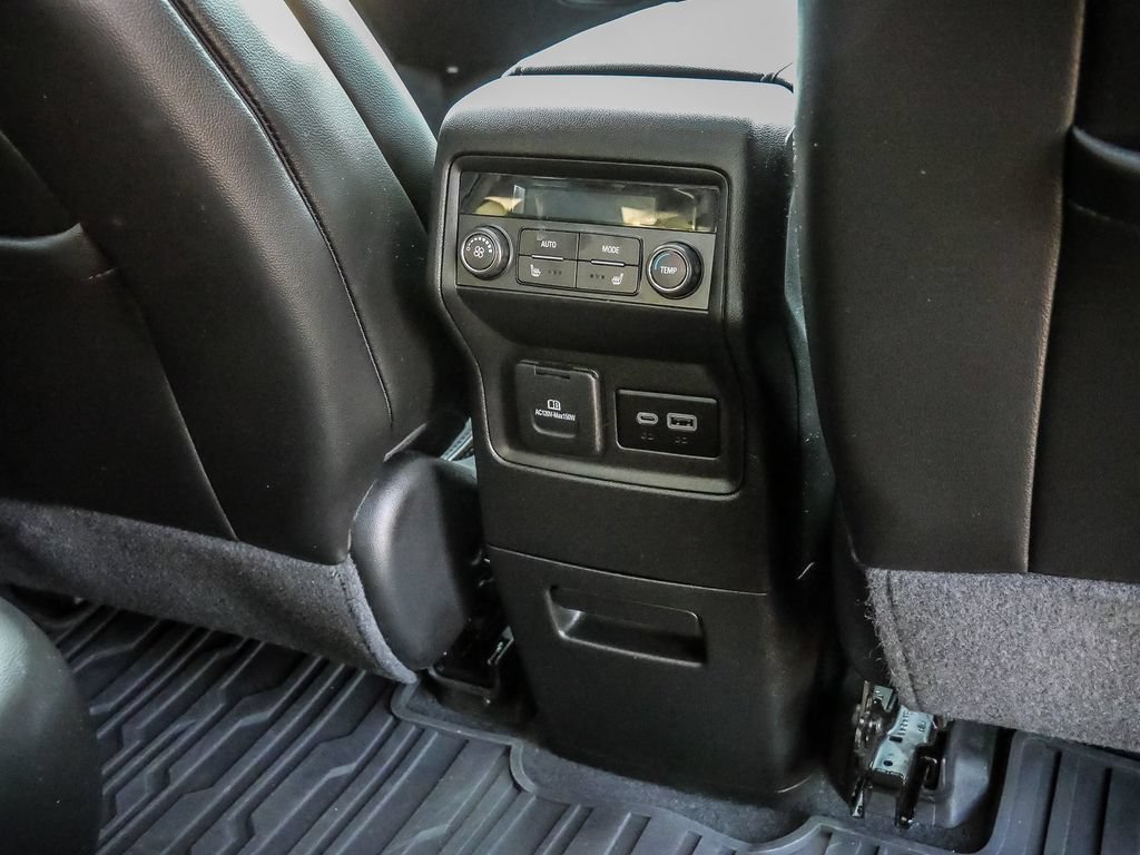 Used 2023 GMC Acadia Denali w/ Trailering Package AWD/4WD image 28