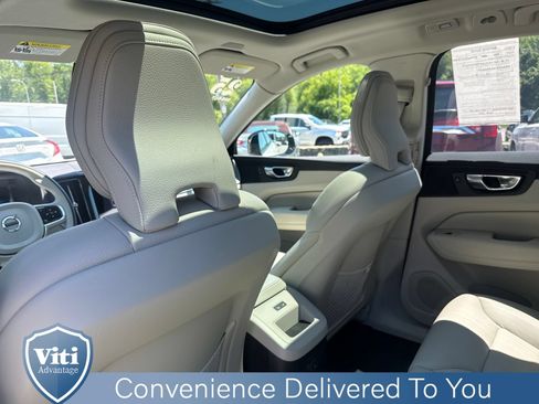 Certified 2025 Volvo XC60 T8 Plus w/ Climate Package AWD/4WD image 21