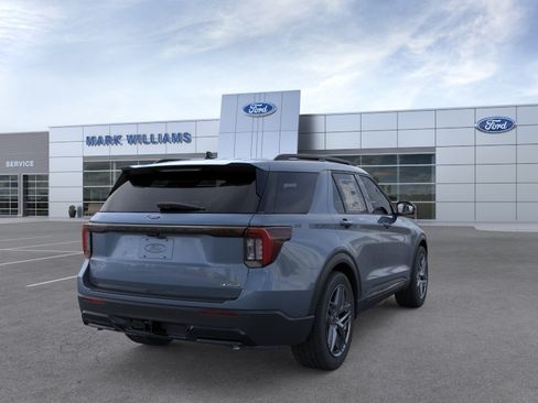 New 2026 Ford Explorer ST-Line w/ ST-Line Street Pack AWD/4WD image 8