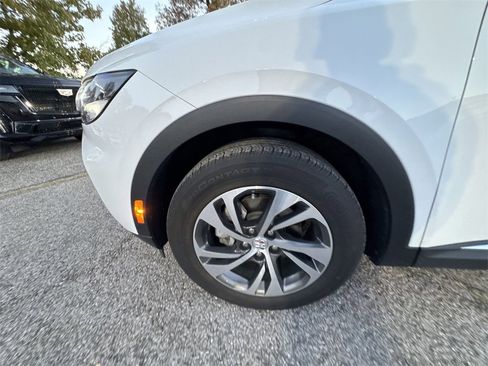 Used 2023 Buick Envision Essence image 10