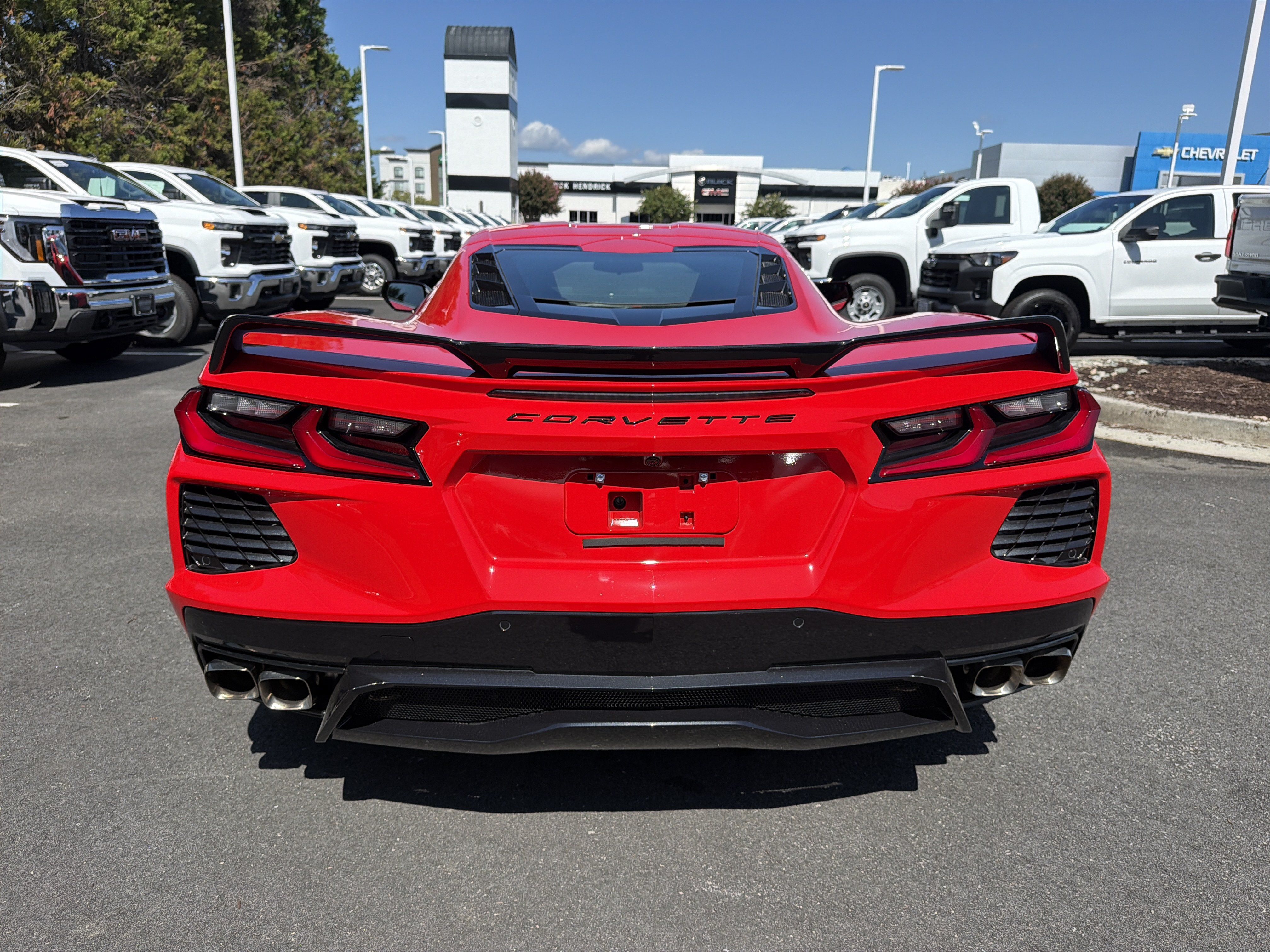Used 2022 Chevrolet Corvette Stingray Coupe w/ Z51 Performance Package RWD image 9
