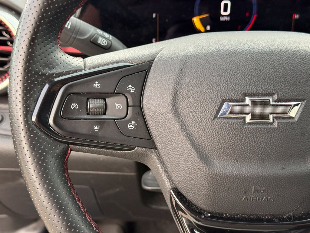 Used 2025 Chevrolet Trax RS w/ Sunroof Package FWD image 15