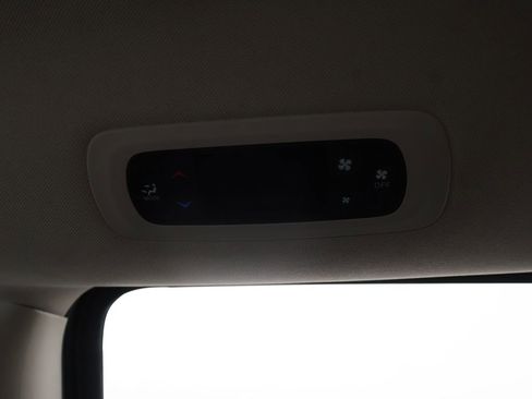 Used 2023 Chrysler Voyager LX FWD image 50
