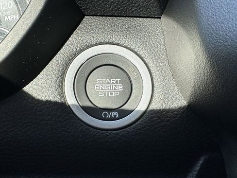 Used 2023 RAM 1500 Big Horn image 30