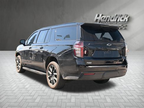 Used 2023 Chevrolet Suburban RST w/ Luxury Package AWD/4WD image 7