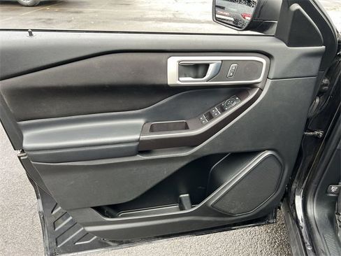 Used 2020 Ford Explorer XLT w/ Comfort Package image 21