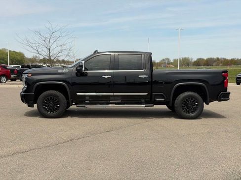 Used 2024 Chevrolet Silverado 3500 High Country w/ High Country Premium Package AWD/4WD image 10