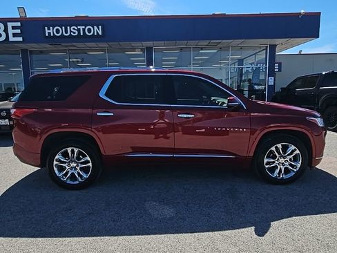 Used 2020 Chevrolet Traverse High Country w/ LPO, Floor Liner Package image 8