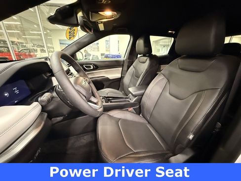 Certified 2024 Jeep Compass Limited w/ Elite Group image 13