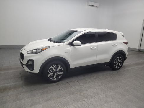 Used 2020 Kia Sportage LX AWD/4WD image 2