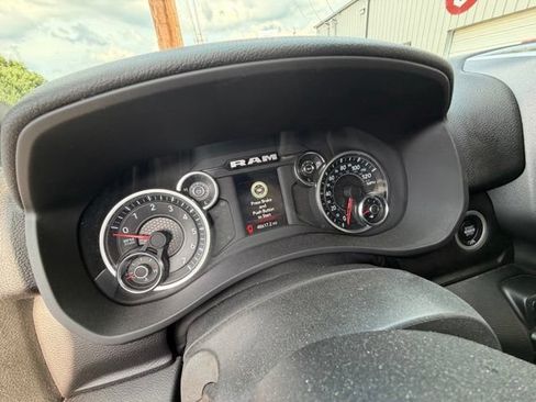 Used 2023 RAM 2500 Big Horn w/ Night Edition AWD/4WD image 5