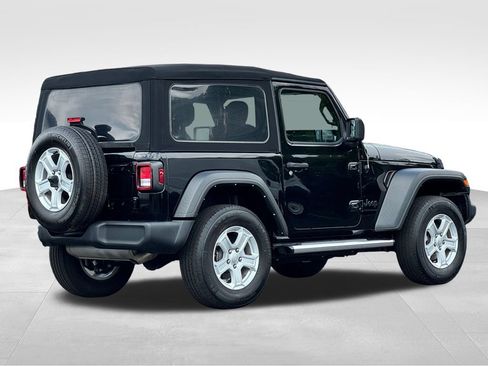 Used 2022 Jeep Wrangler Sport AWD/4WD image 7