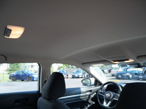 Used 2023 Nissan Altima 2.5 SV AWD/4WD image 32