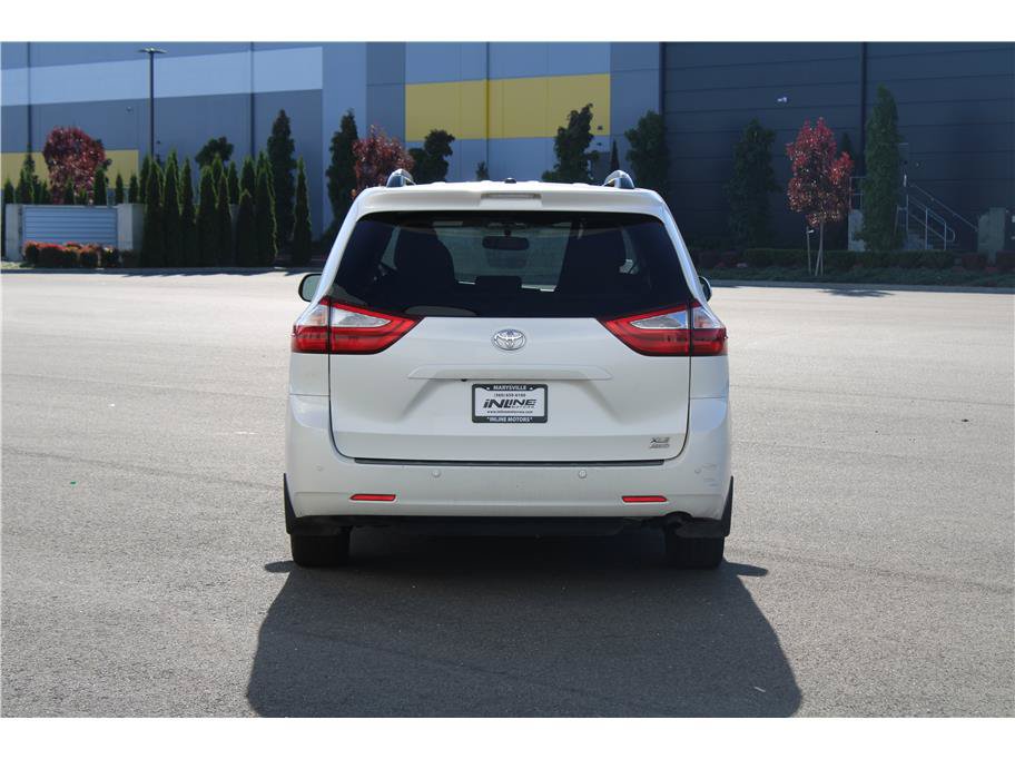Used 2017 Toyota Sienna XLE w/ XLE Navigation Package AWD/4WD image 3