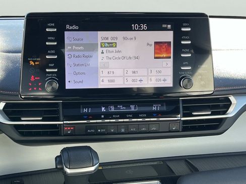 Used 2023 Toyota Sienna XSE image 15