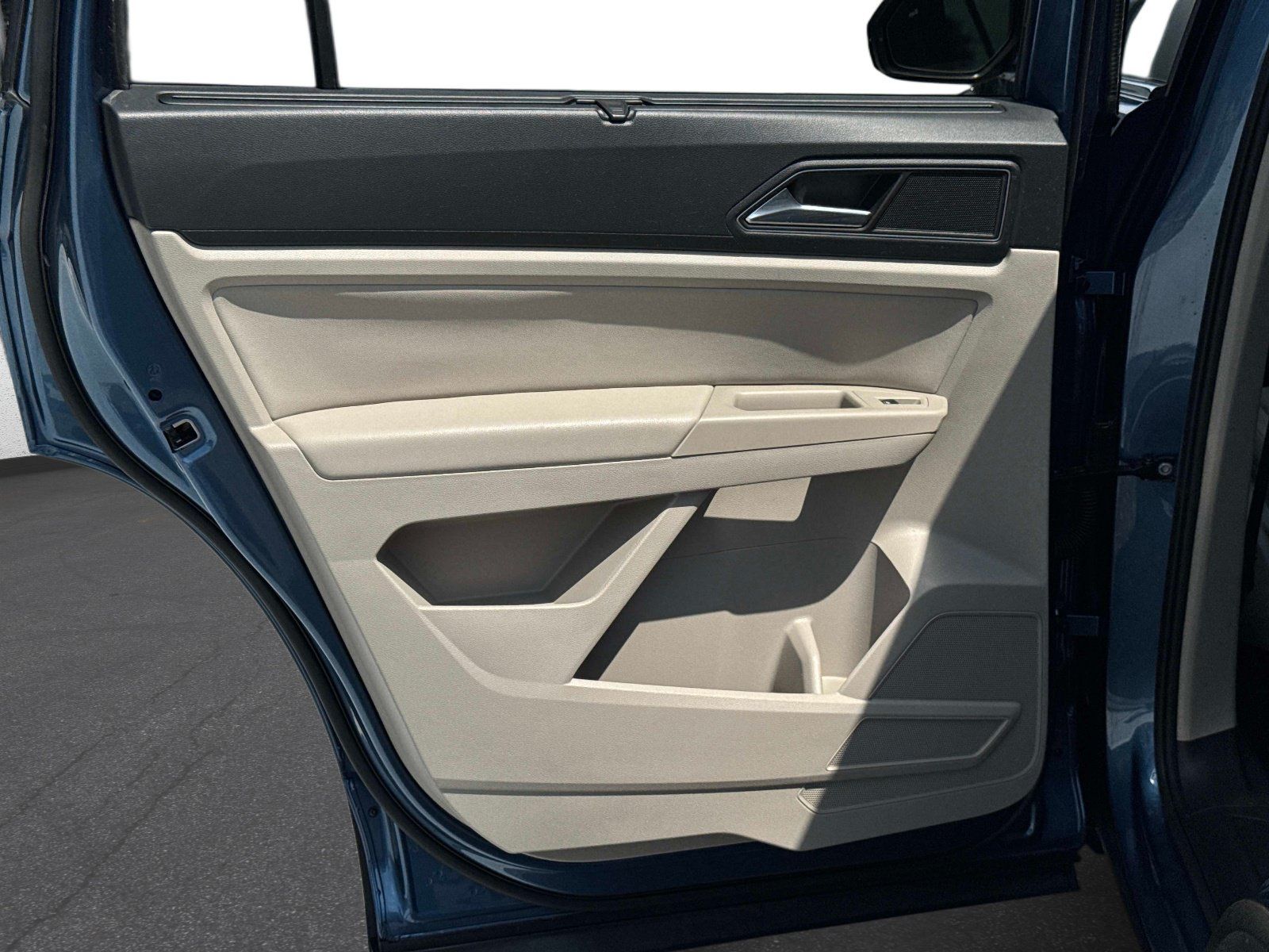 Used 2019 Volkswagen Atlas SEL FWD image 13