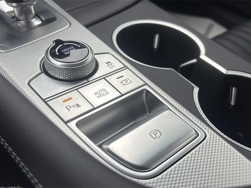 New 2026 Genesis G70 2.5T Prestige image 30