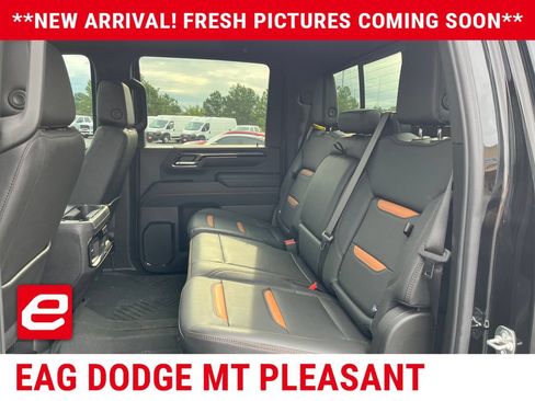 Used 2025 GMC Sierra 2500 AT4 w/ AT4 Premium Plus Package AWD/4WD image 13
