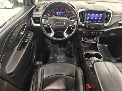 Used 2020 GMC Terrain SLT w/ GMC Pro Grade Package AWD/4WD image 4