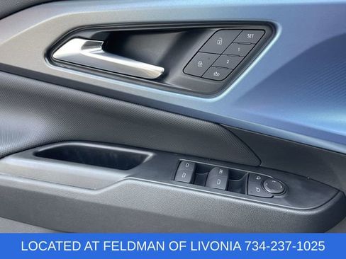 Certified 2024 Chevrolet Equinox EV LT image 21